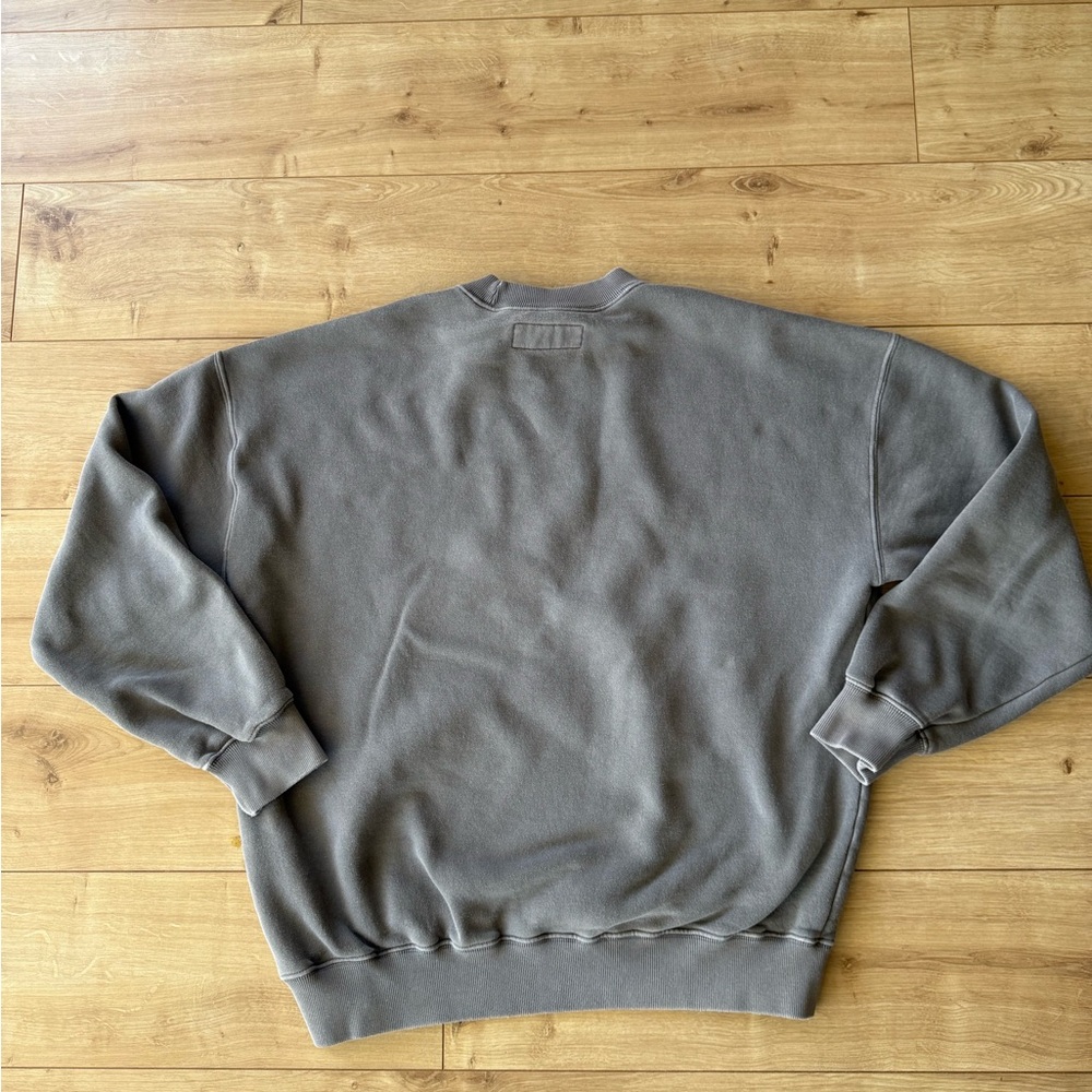 Abercrombie & Fitch Essentials Crewneck Sweatshirt Neutral Gray Green Size S - Picture 2 of 7